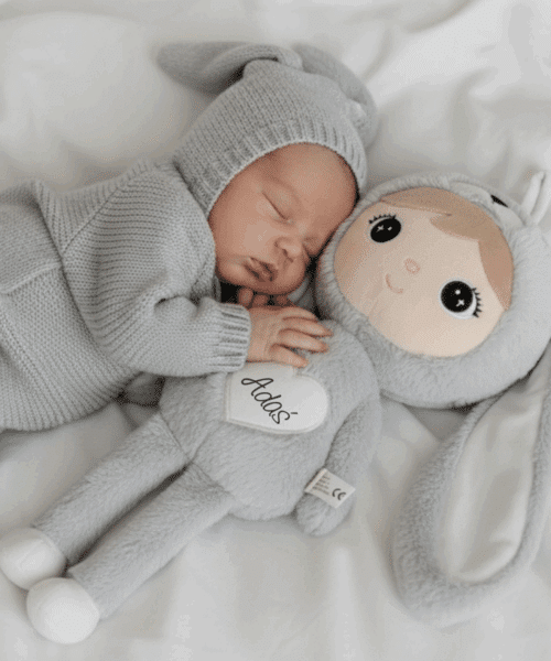 De populairste babynamen van 2025 en passende kraamcadeau-inspiratie