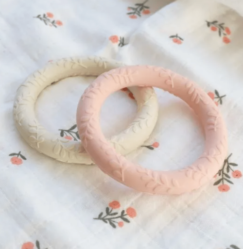 Siliconen bijtring Leaves - Strawberry