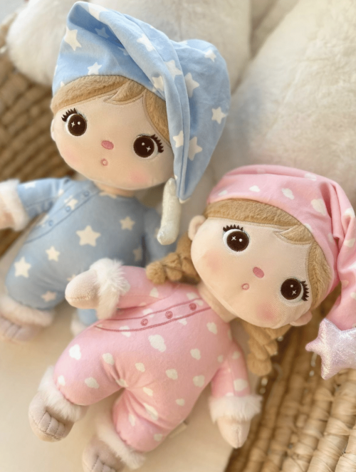 Girl / Boy in pyjamas  30 cm met naam