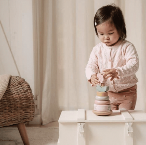 Alternative view of Tuimelstapelaar Little Dutch met naam (gegraveerd)